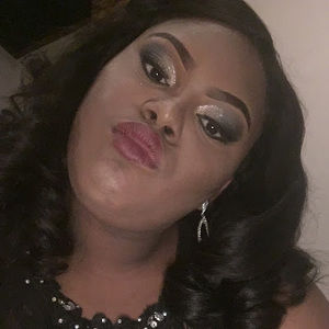 Meet your Posher, Ebony